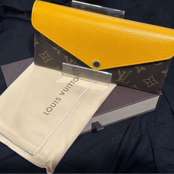 Louis Vuitton Monogram Epi Marie-Lou Long Wallet - Picture 2 of 14